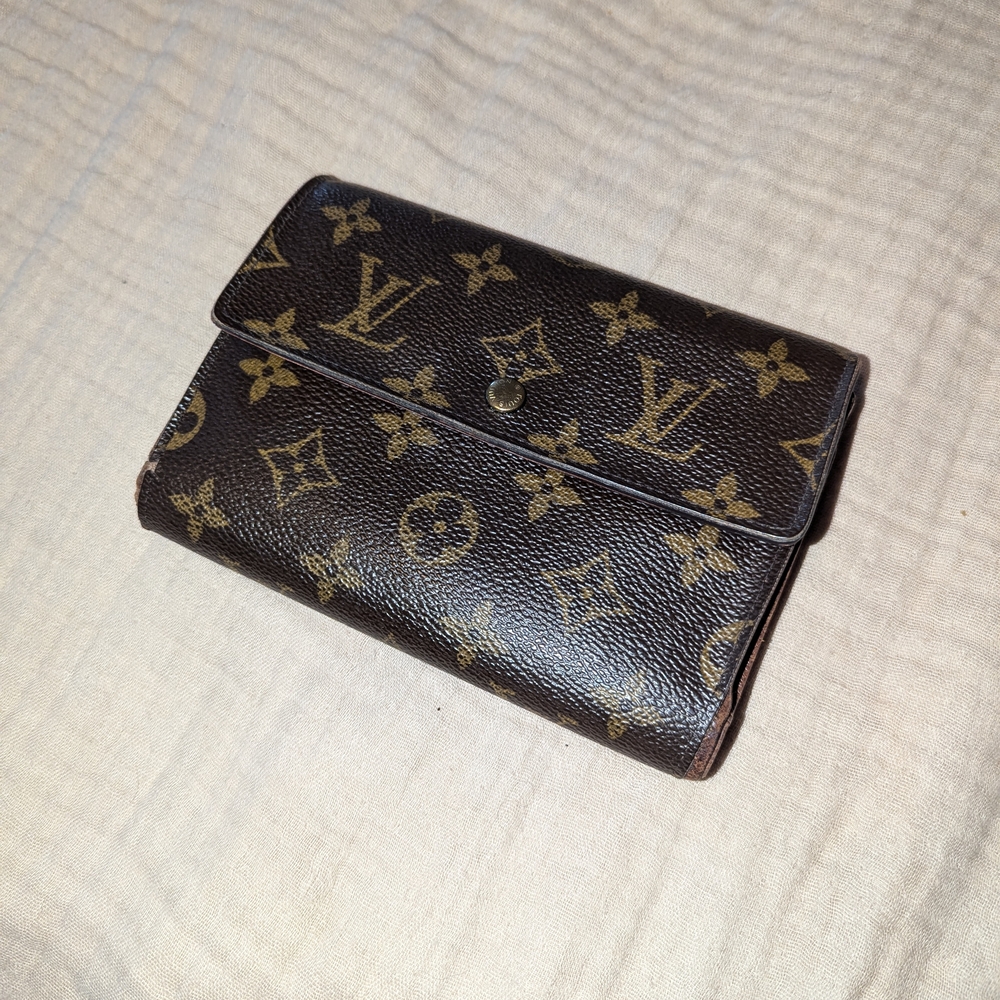 Louis Vuitton Pochette Passport Monogram Wallet